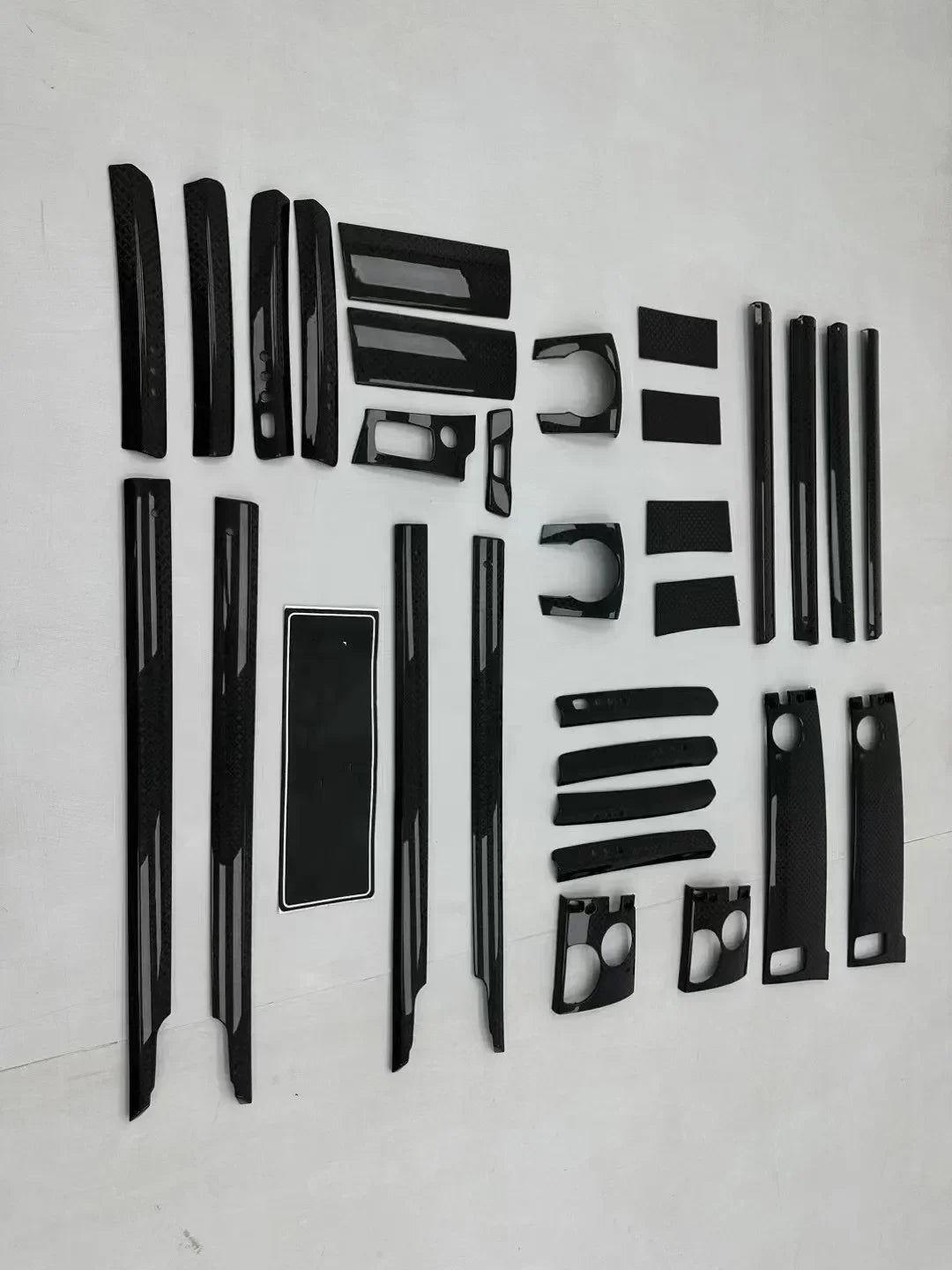 Applicable to Rolls-Royce Ghost Upgraded to BB Style Carbon Fiber Car Interior Center Console Modification Parts