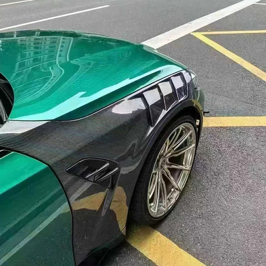 For BMW M3 M4 G80 G82 G83 Carbon Fiber Fender Bumper Retrofit the Carbon fiber replacement Openings leaf plate body kit