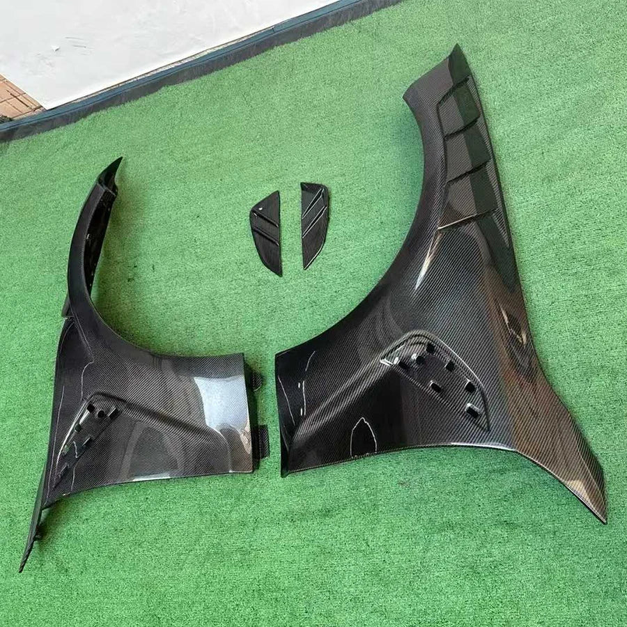 For BMW M3 M4 G80 G82 G83 Carbon Fiber Fender Bumper Retrofit the Carbon fiber replacement Openings leaf plate body kit