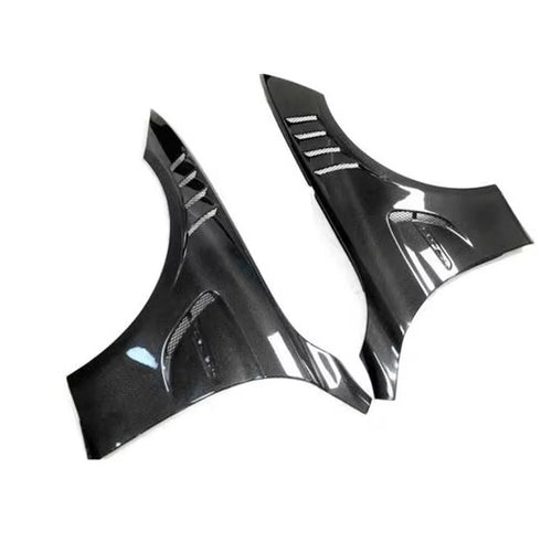 Air vent style F82 M4 carbon fiber fender was used For the  M4