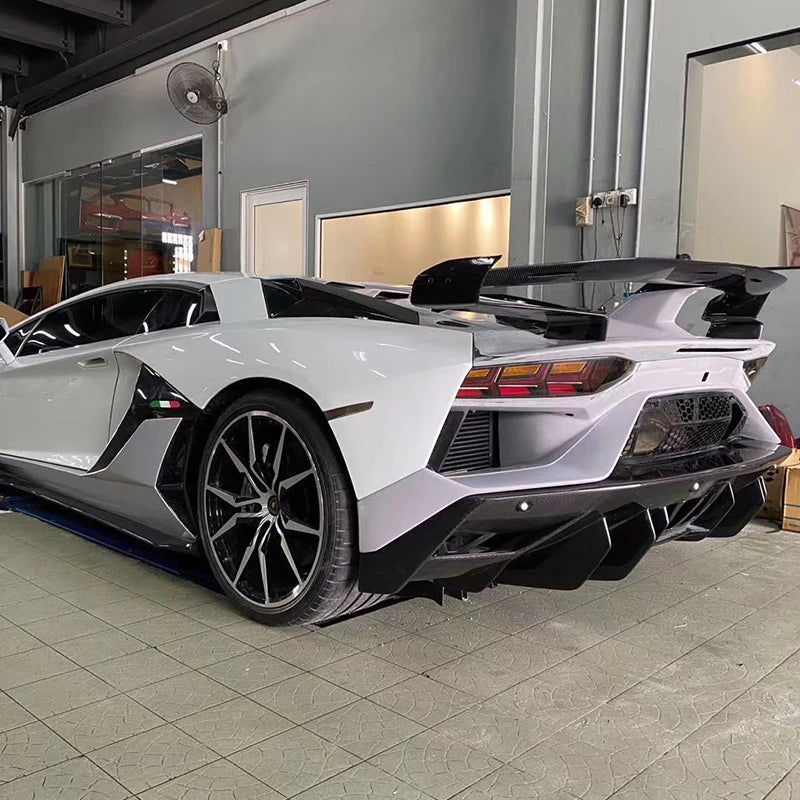 SVJ Style Dry Partial Carbon Fiber Car Parts Body Kit With Bumper Hood Exhaust For Lambo Aventador LP700 2011-2015 Carbon Kit