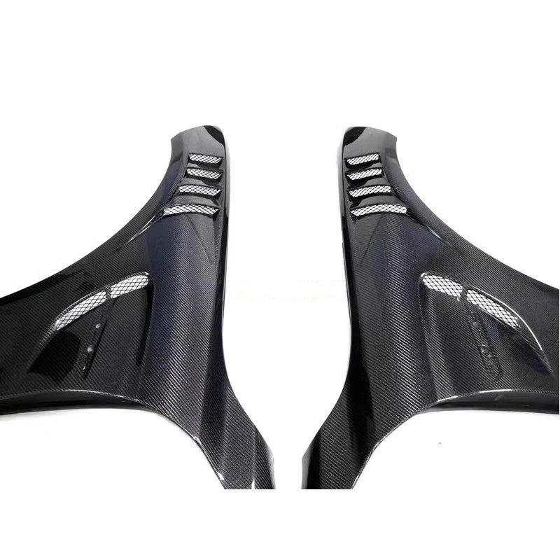 Air vent style F82 M4 carbon fiber fender was used For the  M4